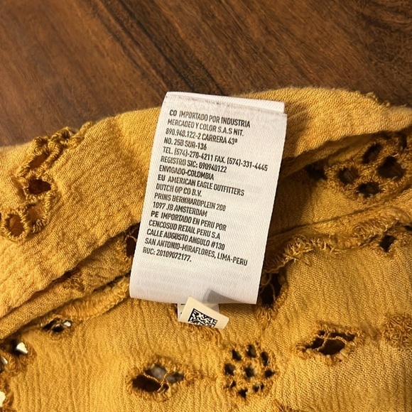 American Eagle Boho Top with Keyhole Button, Sz. S. - Picture 11 of 11